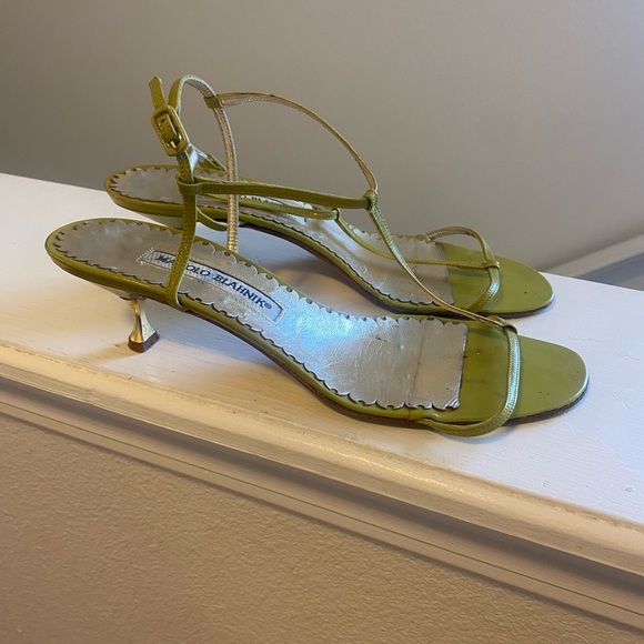 Manolo Blahnik Shoes - MANOLO BLAHNIK Green Patent Leather Kitten Heels Sandals T Strap 38.5 8.5